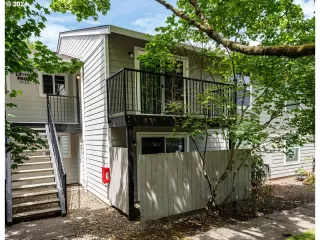 Photo #1: 24060300 Listing