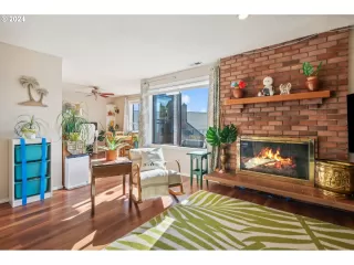 Photo #5: 24061031 Listing