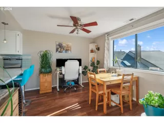 Photo #6: 24061031 Listing