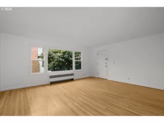 Photo #3: 24061137 Listing