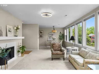 More Details about MLS # 24061181 : 17007 SW VERSAILLES LN