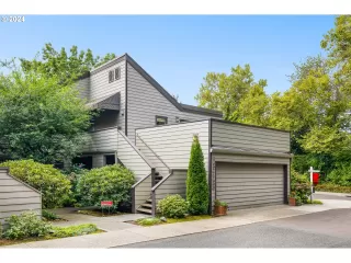 Photo #2: 24061181 Listing