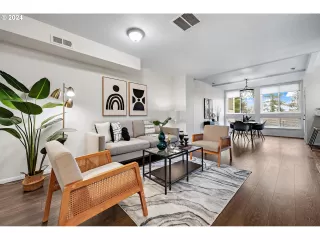 Photo #5: 24061898 Listing