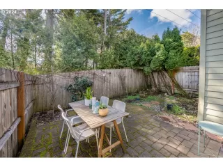 Photo #2: 24062286 Listing 