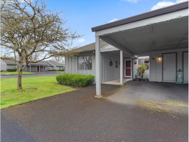 MLS: 240628053 Condo For Sale