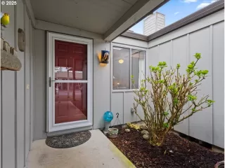 Photo #2: 240628053 Listing 