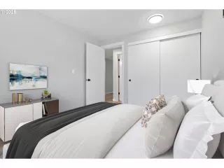 Photo #3: 24062836 Listing