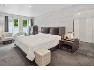 Photo #2: 24062884 Listing