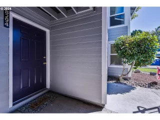 Photo #2: 24063481 Listing 