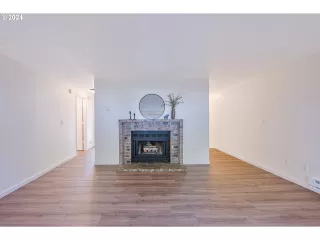 Photo #3: 24063481 Listing 