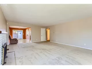 Photo #5: 24063967 Listing 