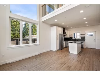 Photo #4: 24064488 Listing