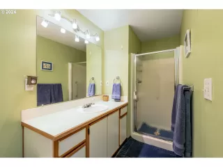 Photo #1: 24064663 Listing 