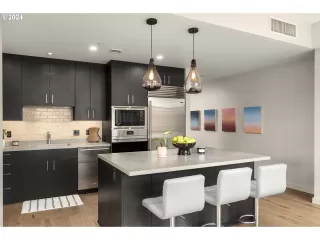 Photo #1: 24064699 Listing 