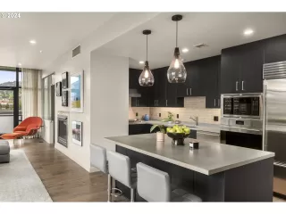 Photo #4: 24064699 Listing 