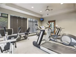 Photo #2: 24065272 Listing