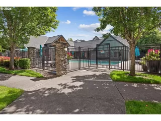 Photo #6: 24065272 Listing