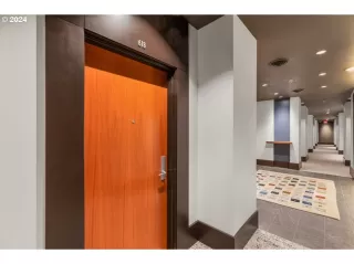 Photo #5: 24065528 Listing 