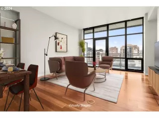 Photo #6: 24065528 Listing 