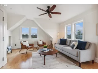 Photo #5: 24066998 Listing 