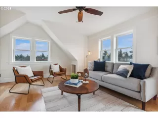 Photo #6: 24066998 Listing 