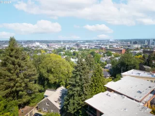 Photo #3: 24067976 Listing