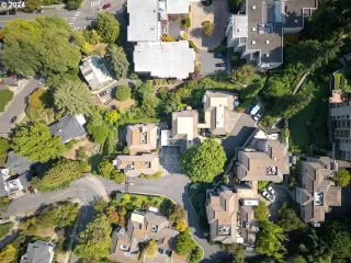 Photo #6: 24067976 Listing