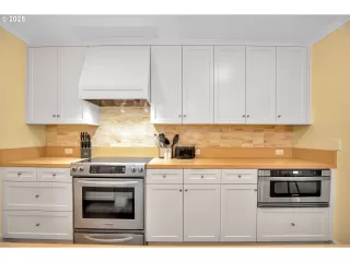 Photo #6: 240702170 Listing