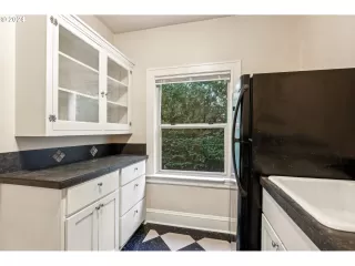 Photo #2: 24070274 Listing