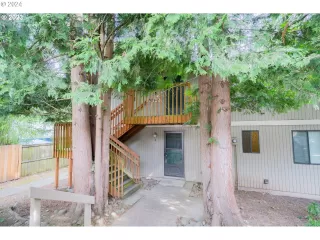 Photo #2: 24072068 Listing