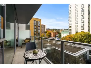 Photo #3: 24074764 Listing