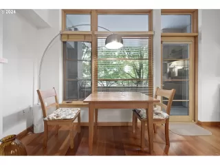 Photo #1: 24075070 Listing