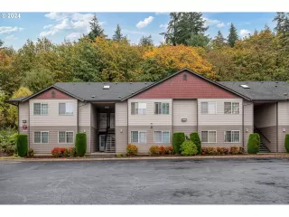 More Details about MLS # 24075203 : 14609 NE 20TH AVE C202