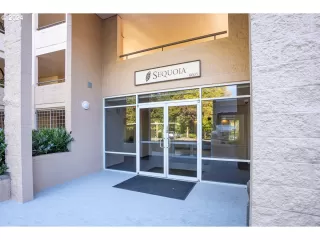 Photo #2: 24075445 Listing