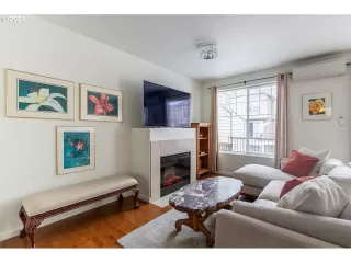 Photo #1: 24075839 Listing