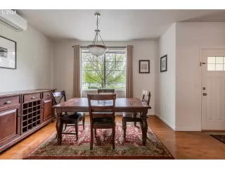 Photo #3: 24075839 Listing