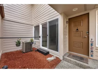 Photo #2: 24076520 Listing 