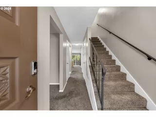 Photo #3: 24076520 Listing 