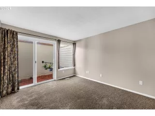 Photo #4: 24076520 Listing 