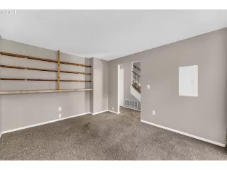 Photo #5: 24076520 Listing 