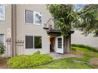 Photo #6: 24076717 Listing