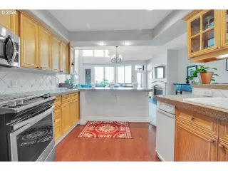 Photo #3: 24077347 Listing 