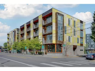 Photo #2: 24078559 Listing