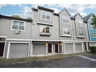 Photo #2: 24078777 Listing