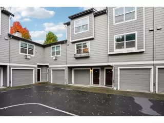 Photo #3: 24078777 Listing