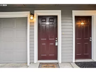 Photo #6: 24078777 Listing