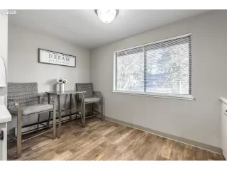 Photo #4: 24079491 Listing