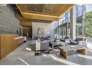 Photo #3: 24079623 Listing 