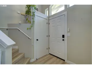 Photo #6: 240799383 Listing
