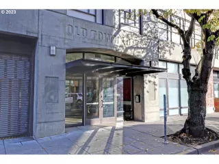 Photo #1: 24080927 Listing